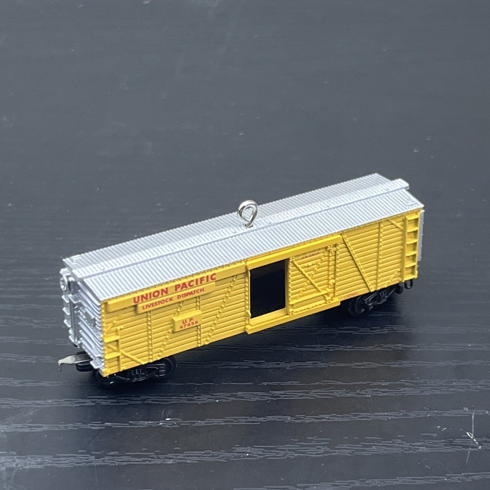 Hallmark‎ Keepsake 2009 Lionel Union Pacific Veranda Stockcar Ornament Die-Cast